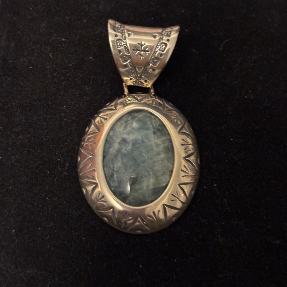 Sincerely Southwest by Carolyn Pollack Sterling milky aqua pendant 925 stamped